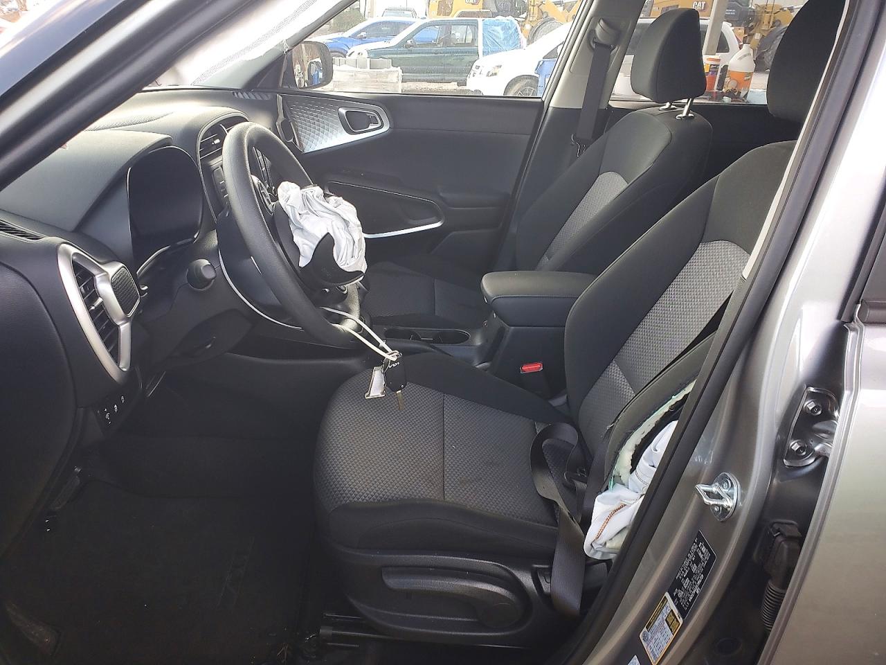 2025 KIA SOUL LX photo 13