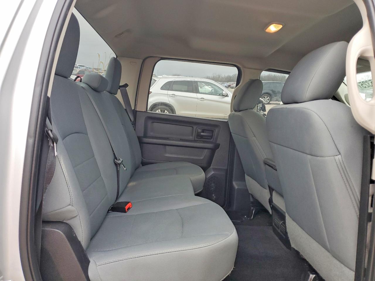 2016 RAM 1500 ST photo 10