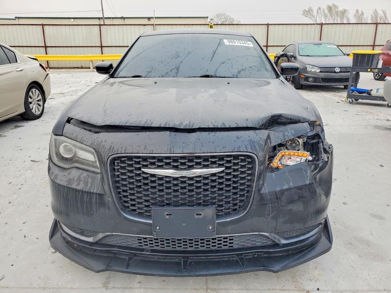 2018 CHRYSLER 300 TOURING photo 5