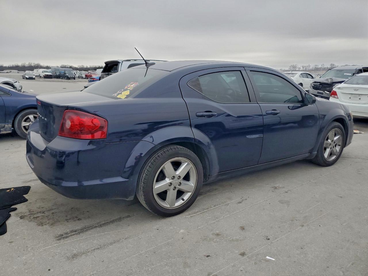 2014 DODGE AVENGER SE photo 3