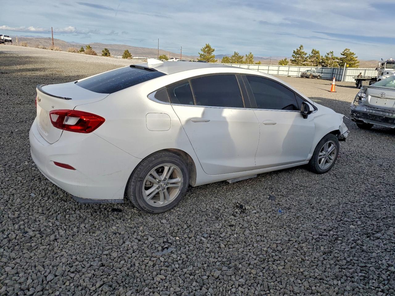 2016 CHEVROLET CRUZE LT photo 3