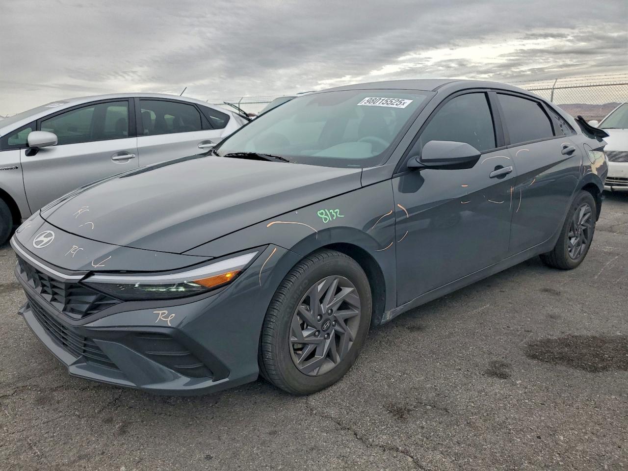 2024 HYUNDAI ELANTRA
