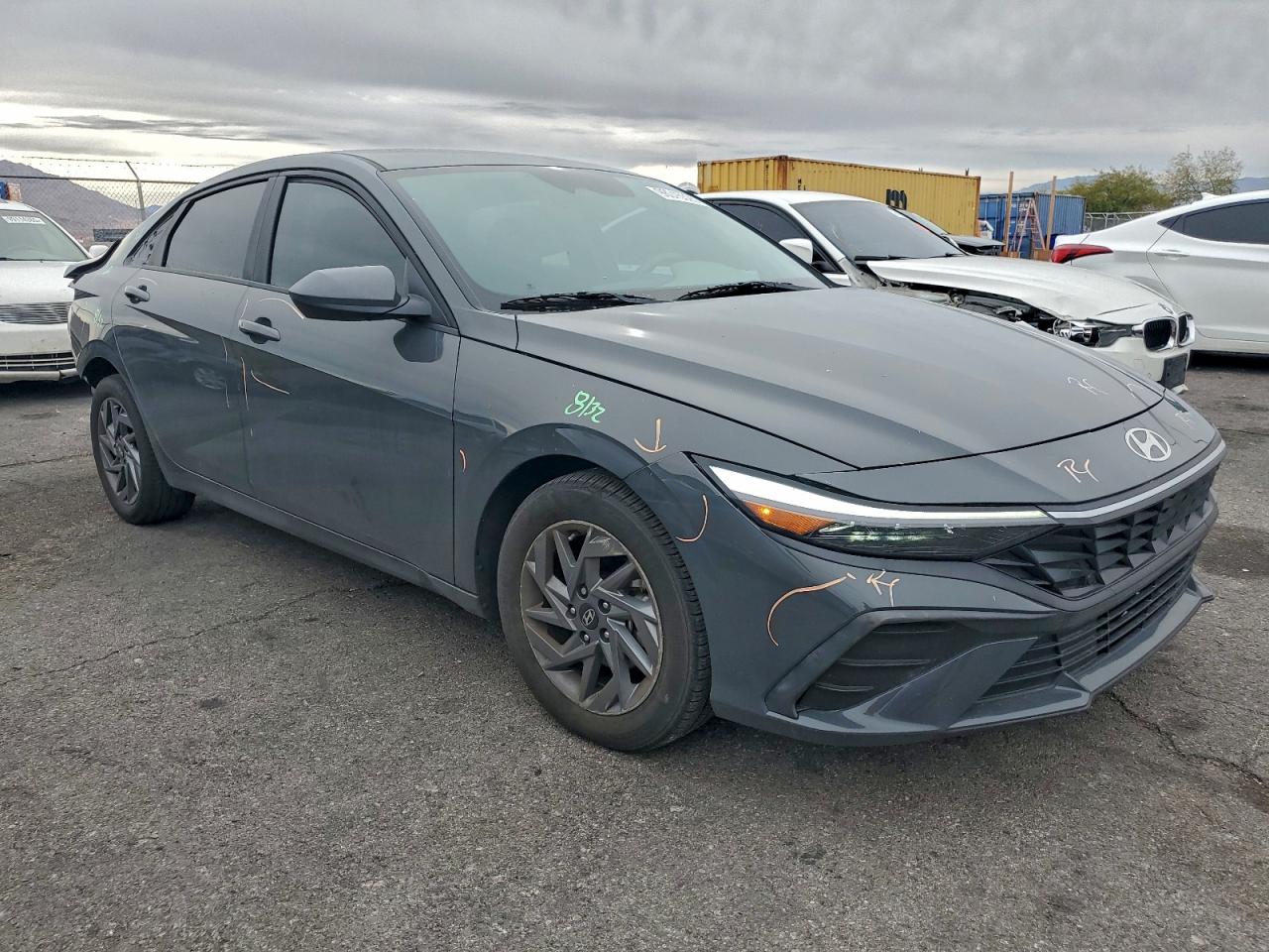 2024 HYUNDAI ELANTRA SEL photo 4