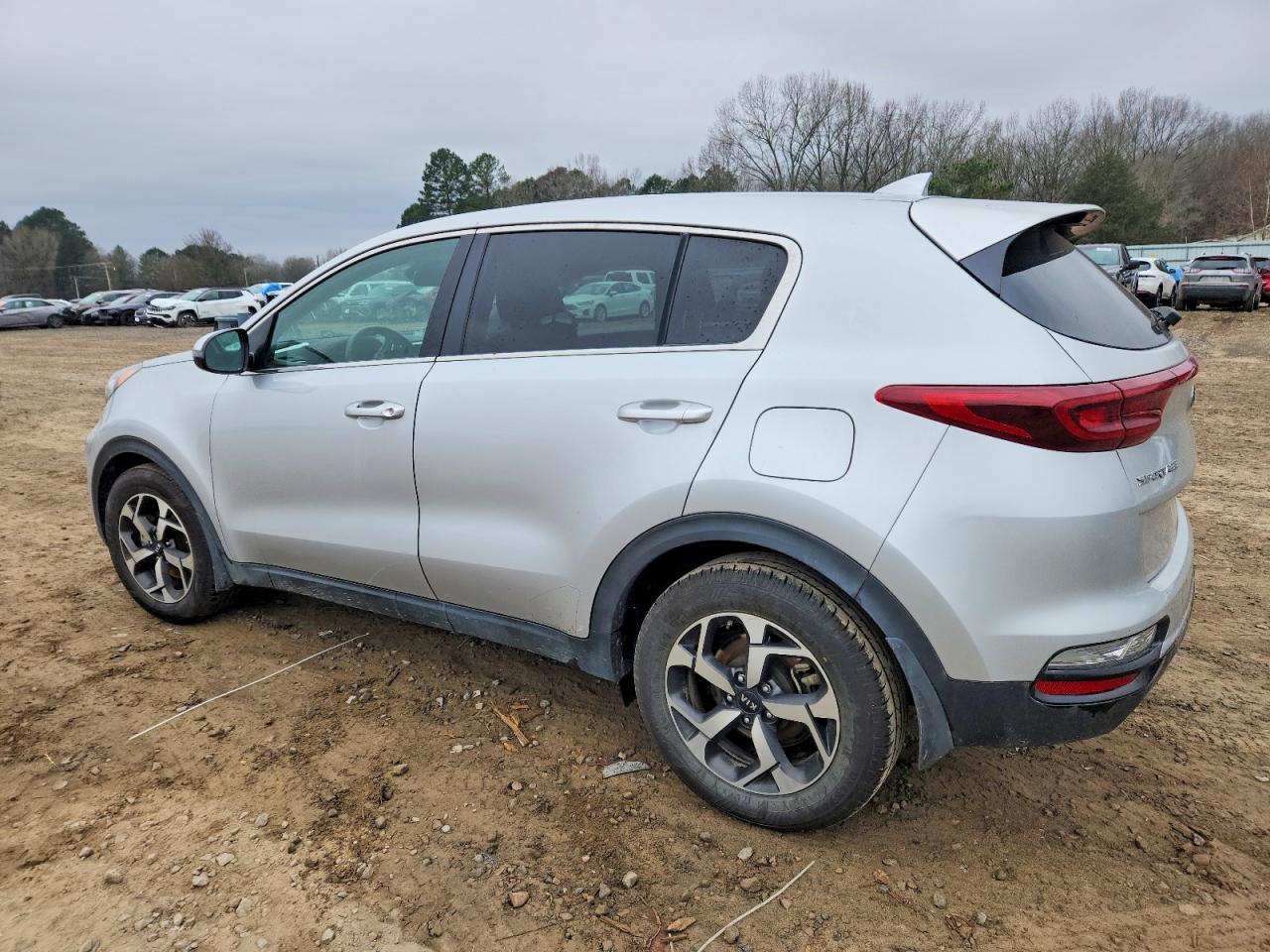 2021 KIA SPORTAGE LX photo 2