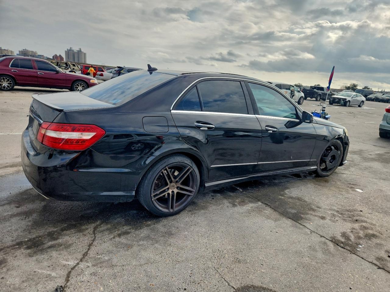 2011 MERCEDES-BENZ E 350 photo 3
