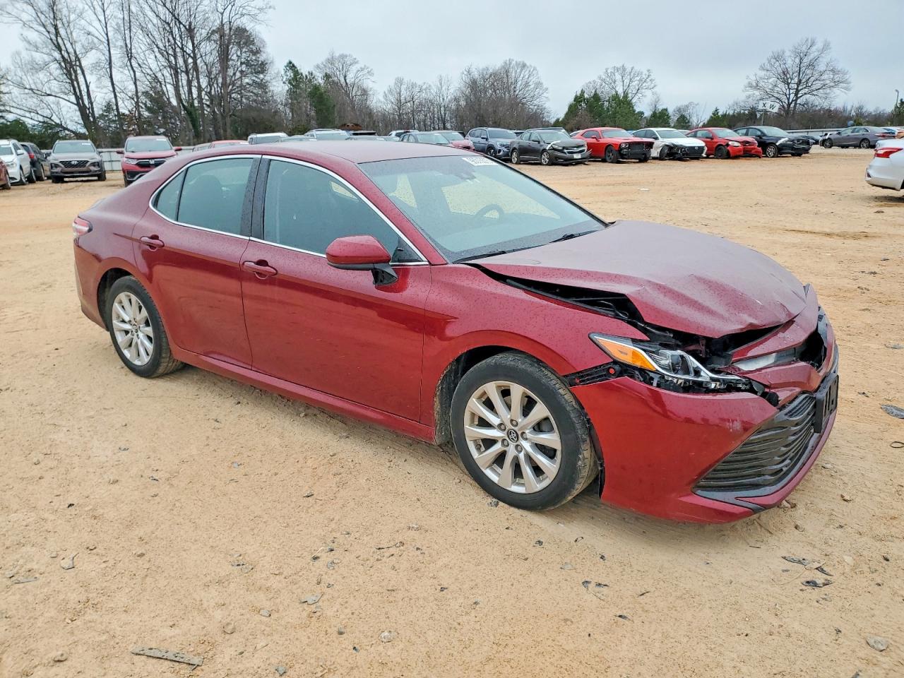 2018 TOYOTA CAMRY L photo 4