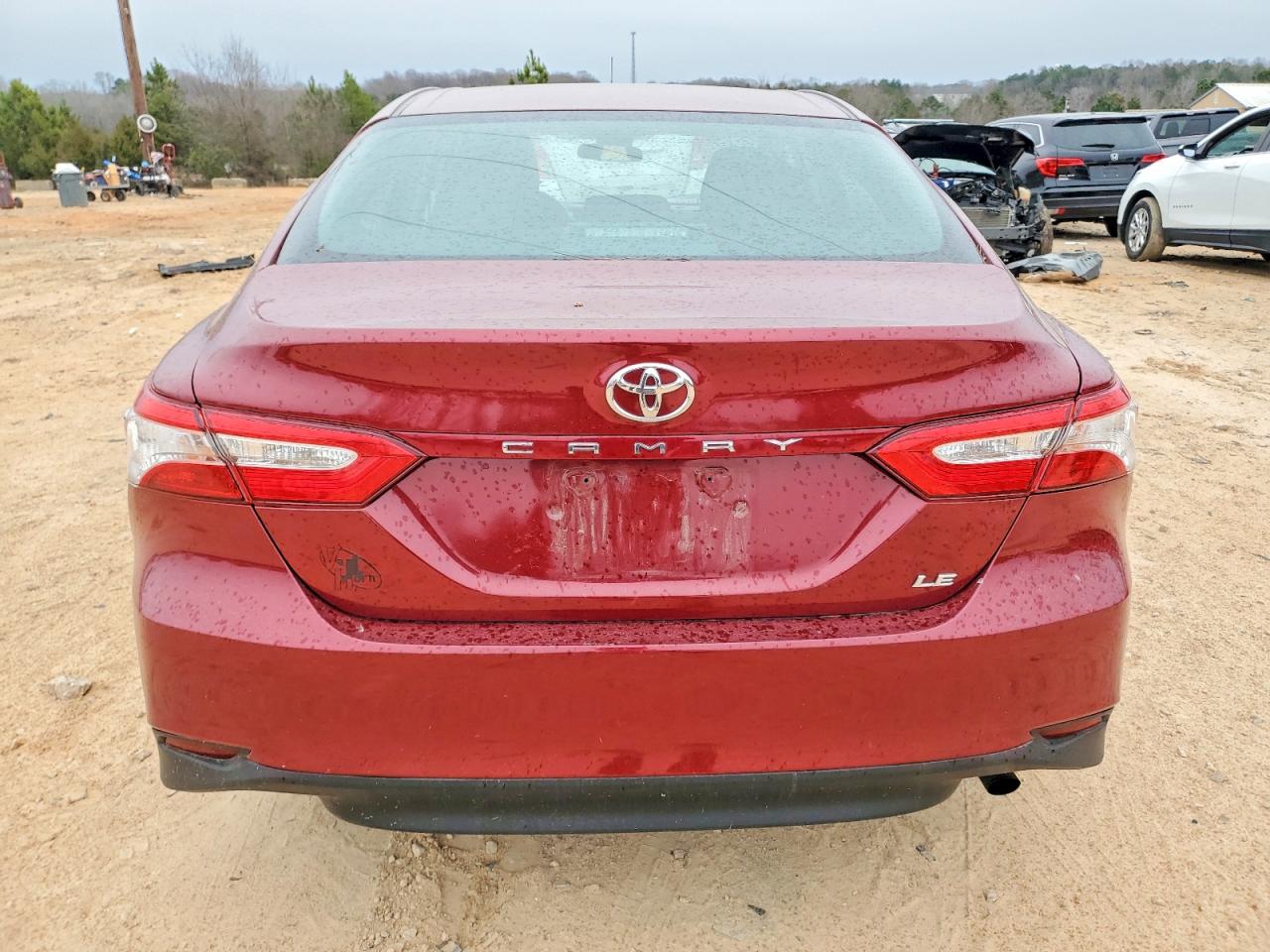 2018 TOYOTA CAMRY L photo 6
