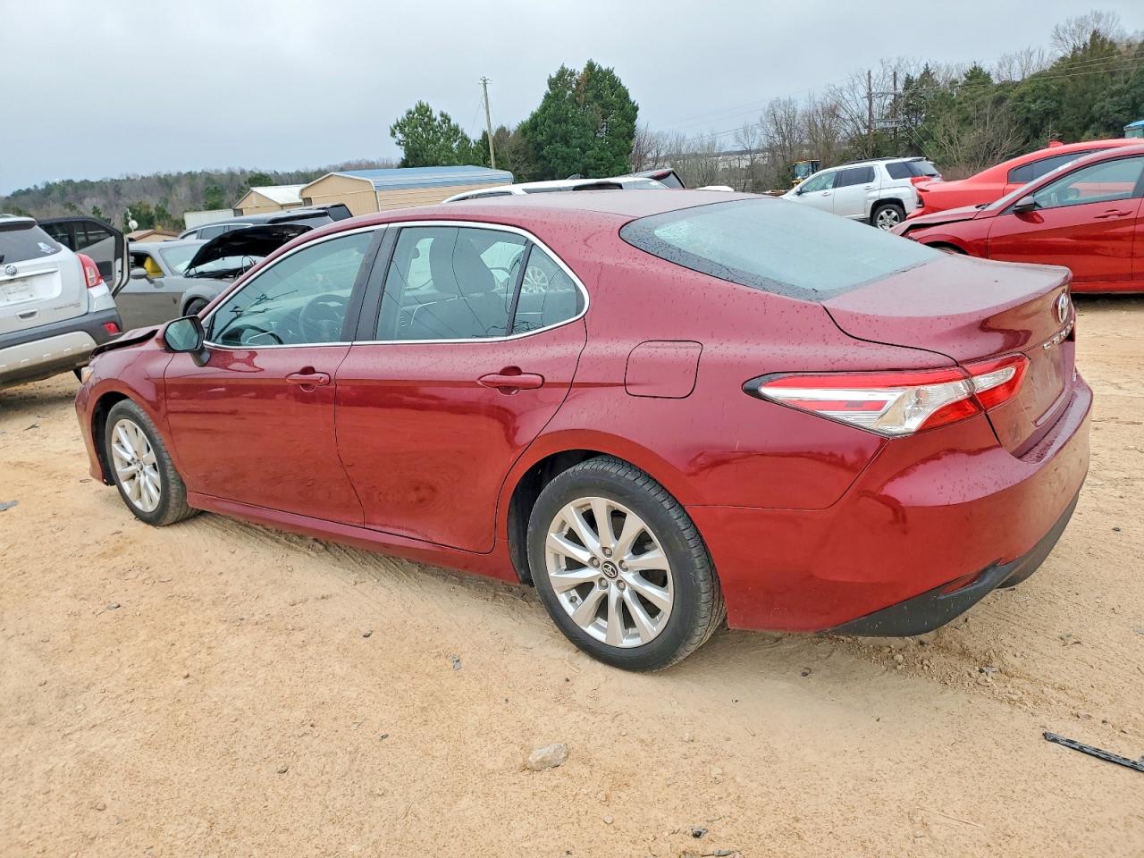 2018 TOYOTA CAMRY L photo 2