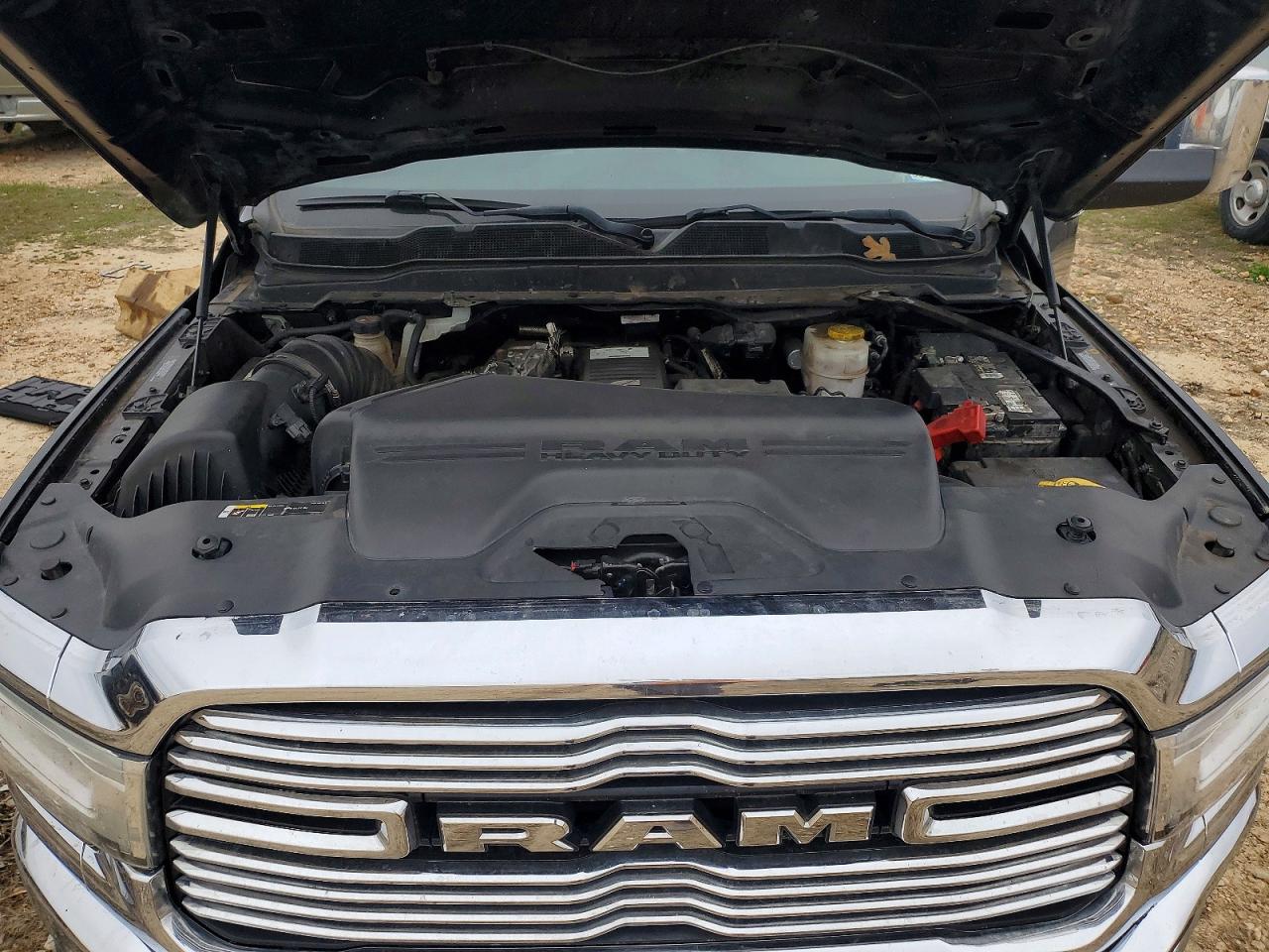 2022 RAM 3500 LARAMIE photo 11