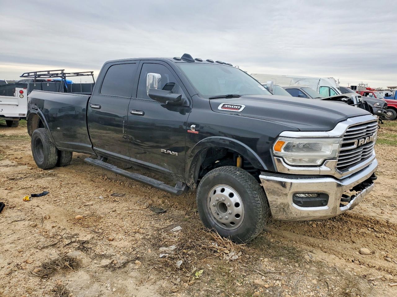 2022 RAM 3500 LARAMIE photo 4