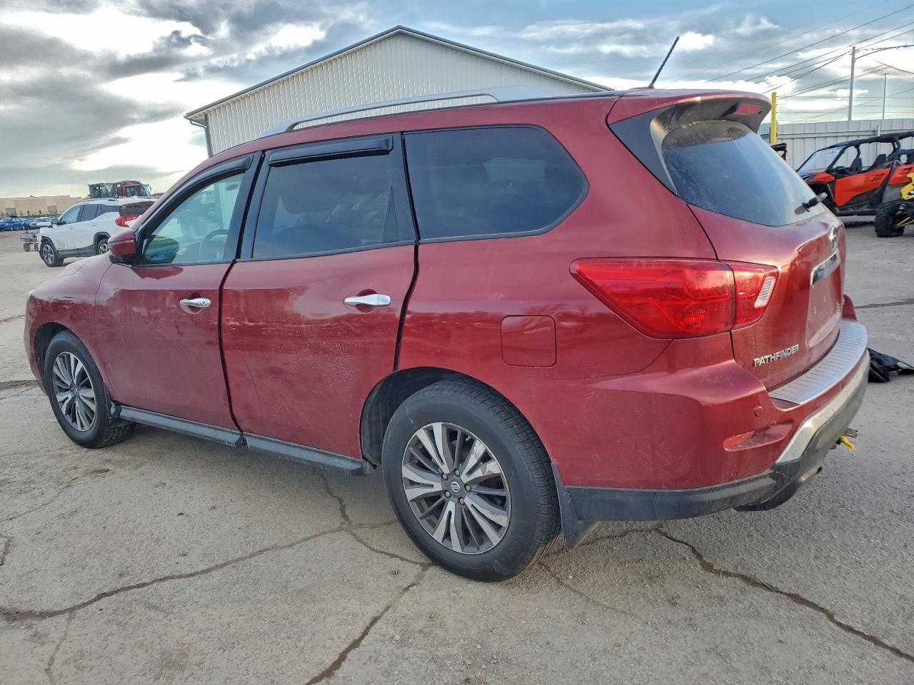 2017 NISSAN PATHFINDER S photo 3