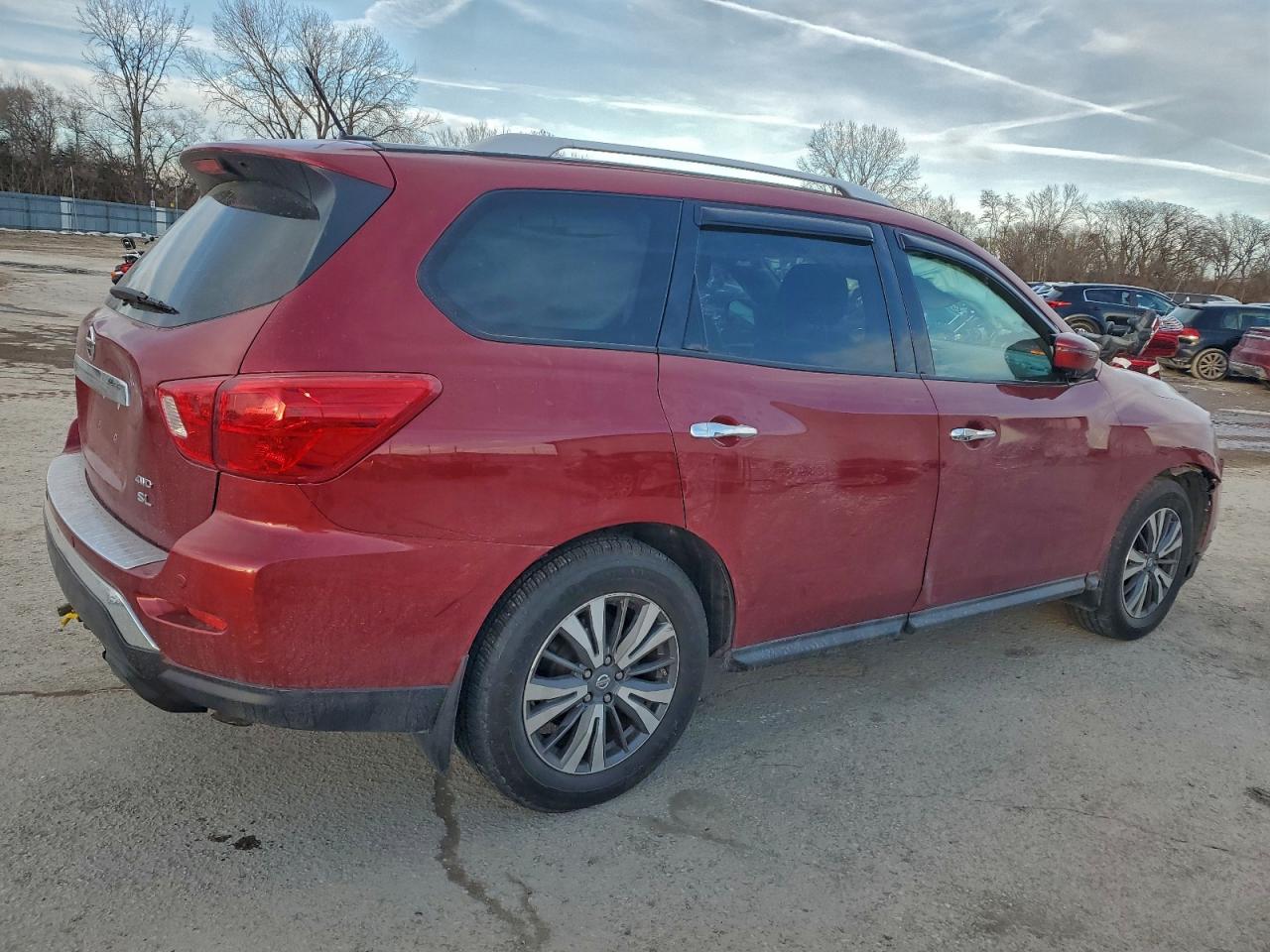 2017 NISSAN PATHFINDER S photo 5