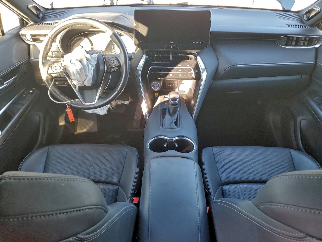2021 TOYOTA VENZA LE photo 8