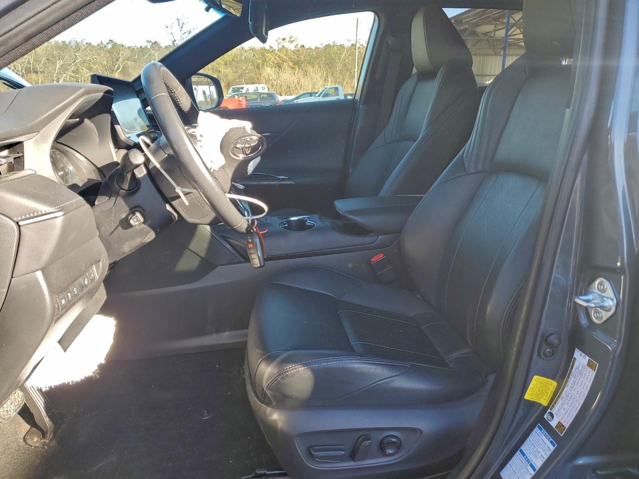 2021 TOYOTA VENZA LE photo 7