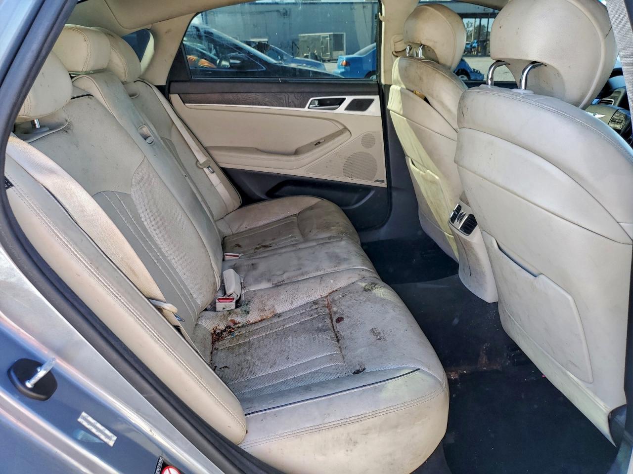 2015 HYUNDAI GENESIS 5.0L photo 10