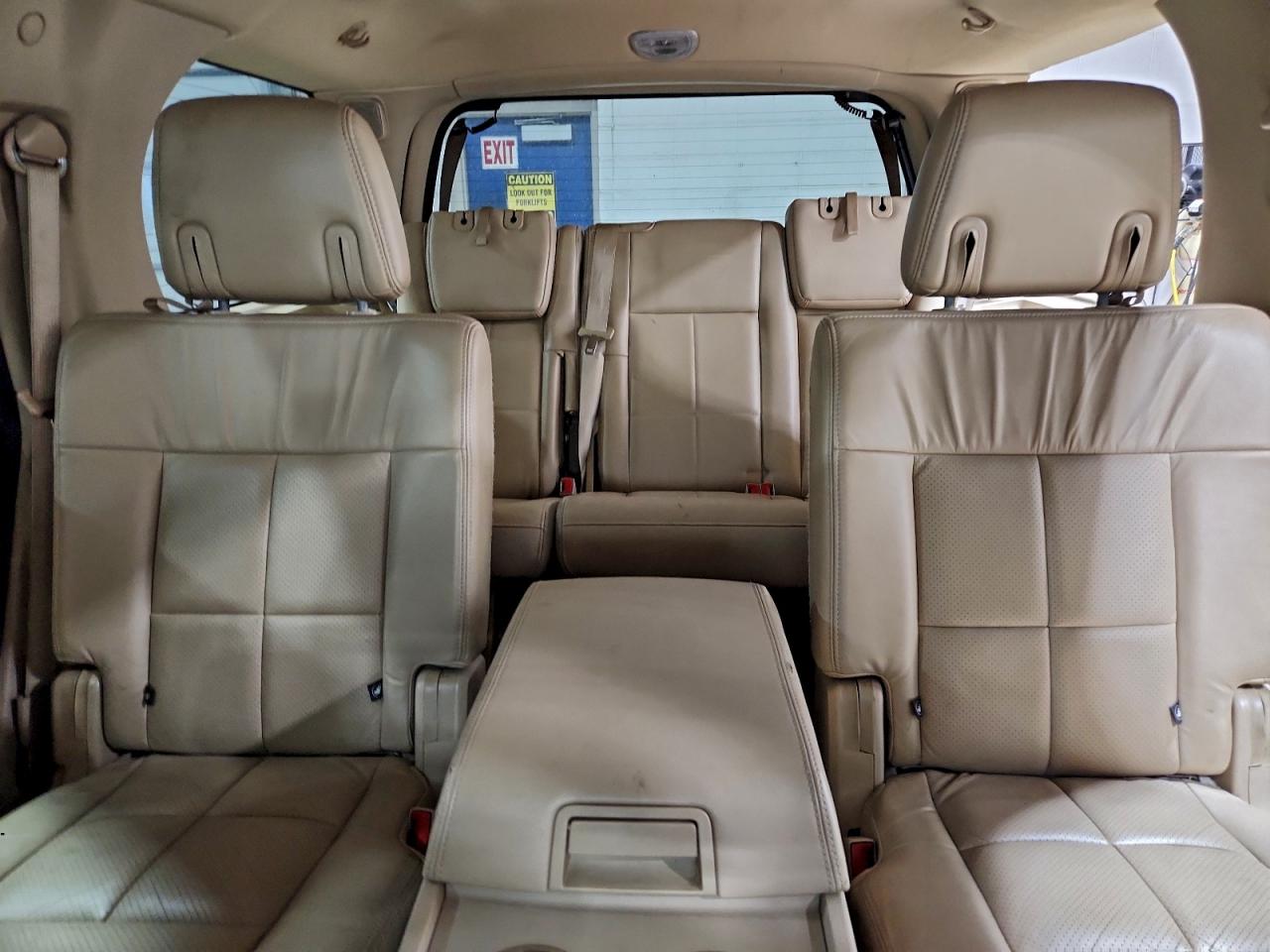 2009 LINCOLN NAVIGATOR photo 10