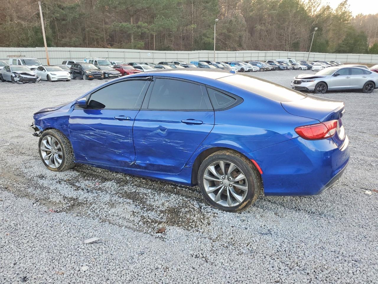 2015 CHRYSLER 200 photo 2