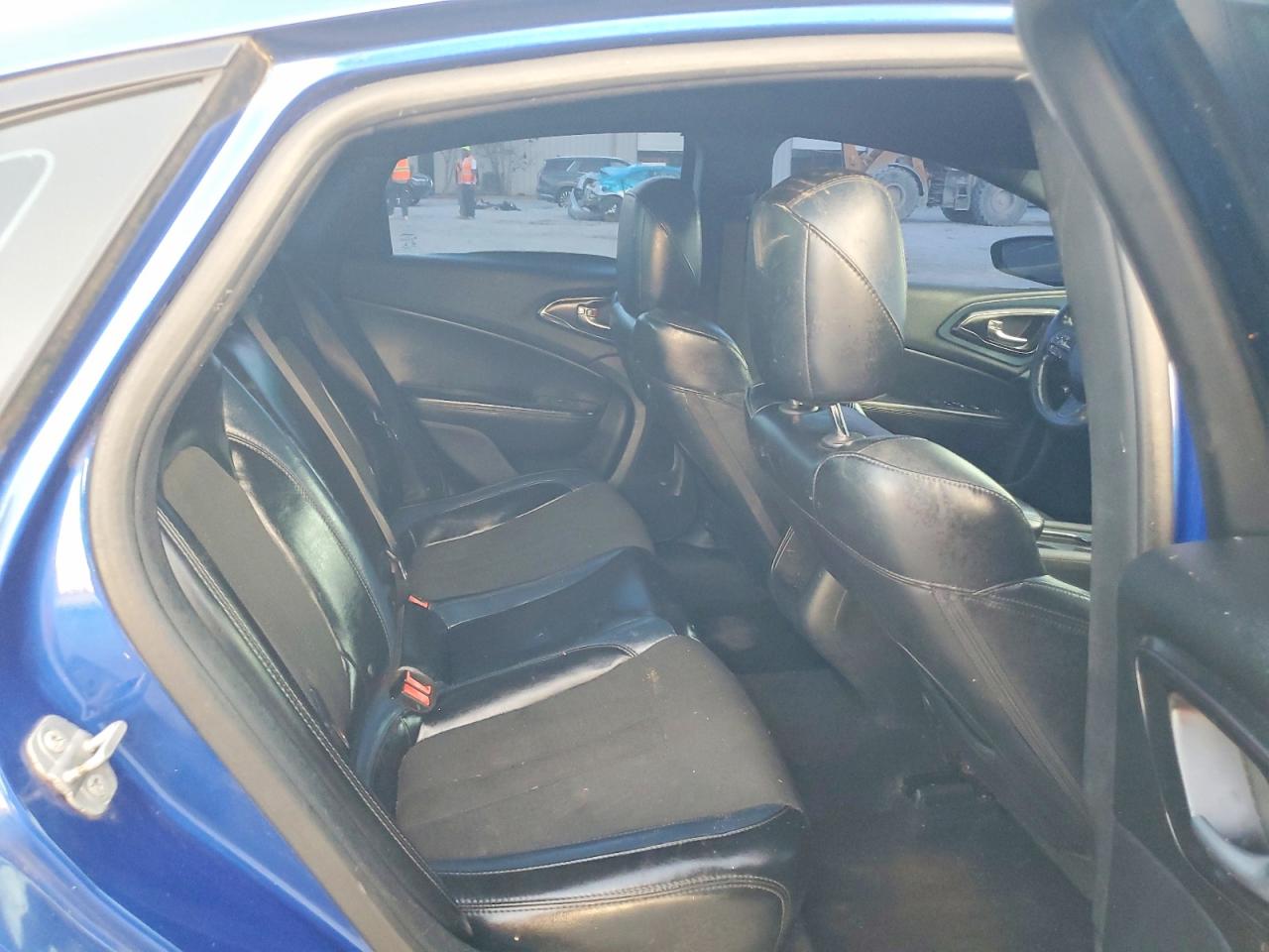2015 CHRYSLER 200 photo 10