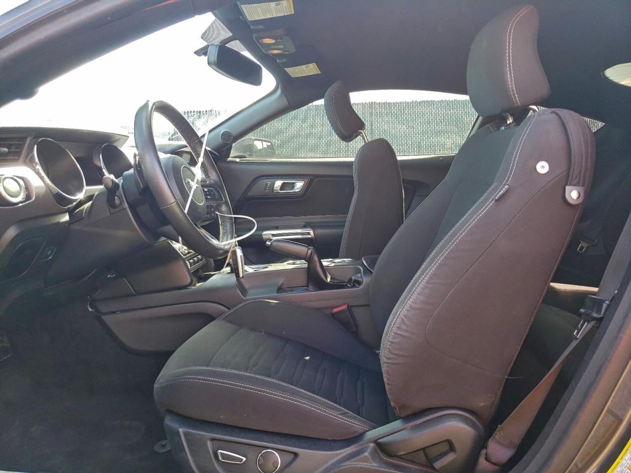 2016 FORD MUSTANG photo 7