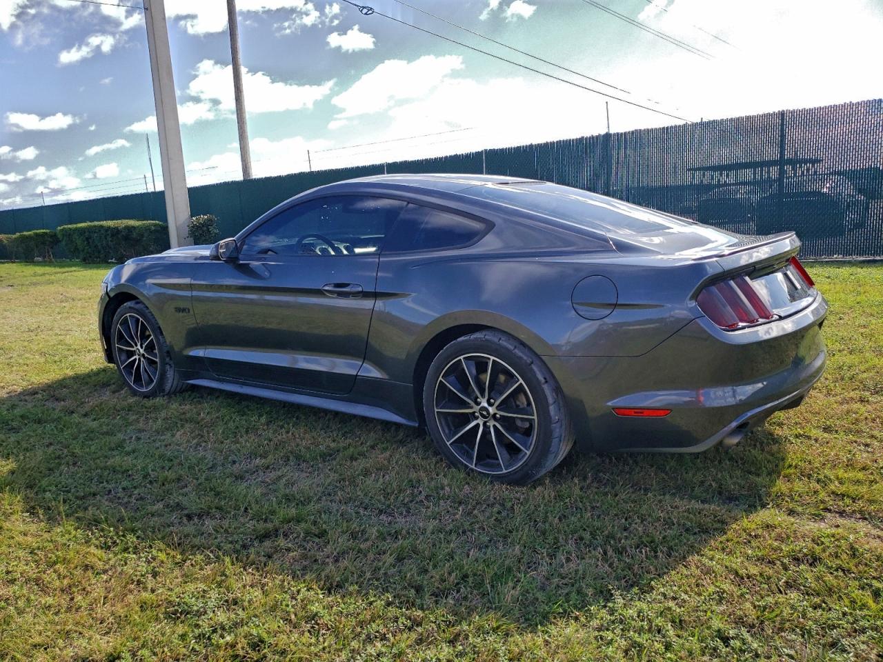 2016 FORD MUSTANG photo 2
