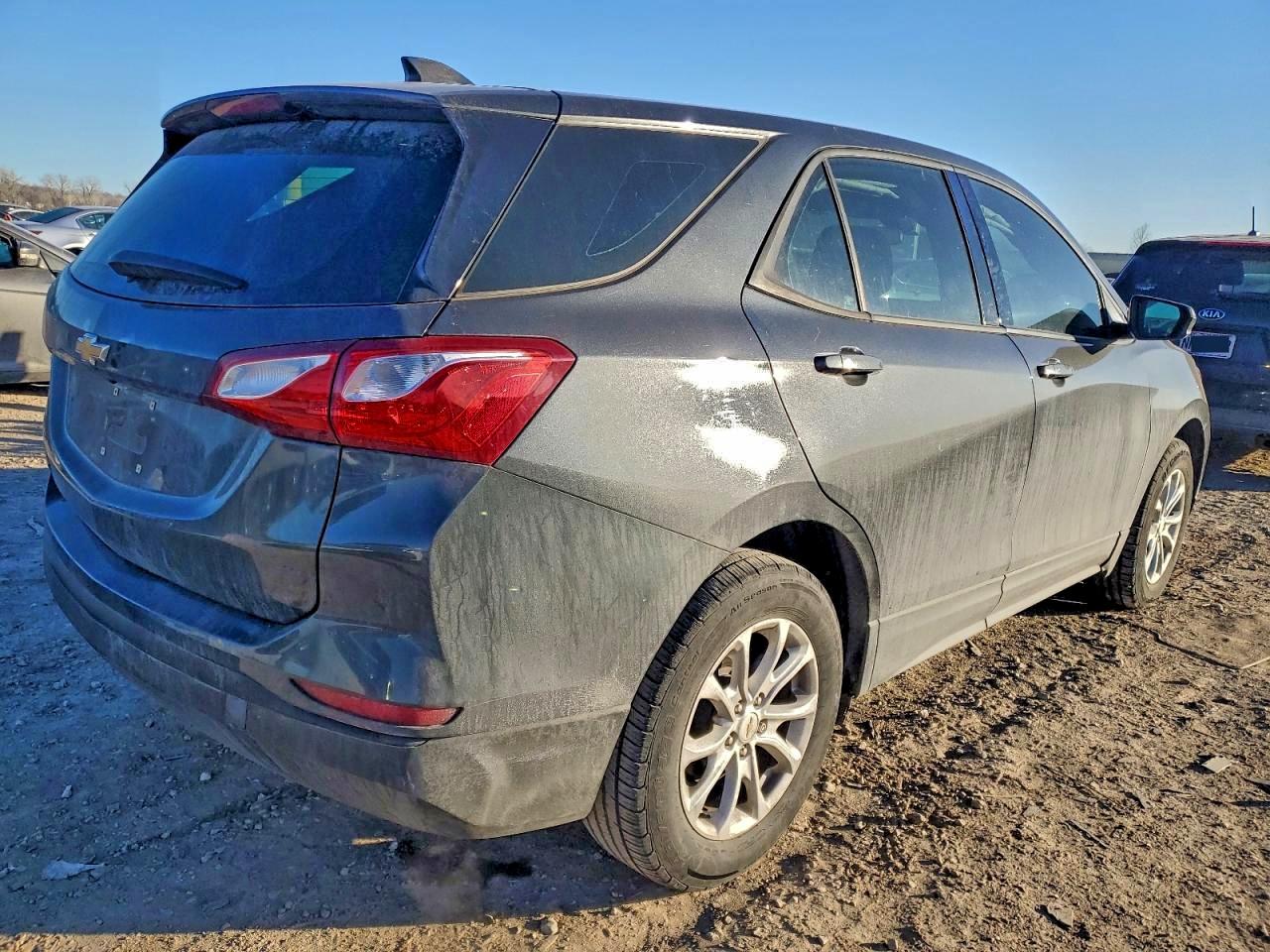 2019 CHEVROLET EQUINOX LS photo 3