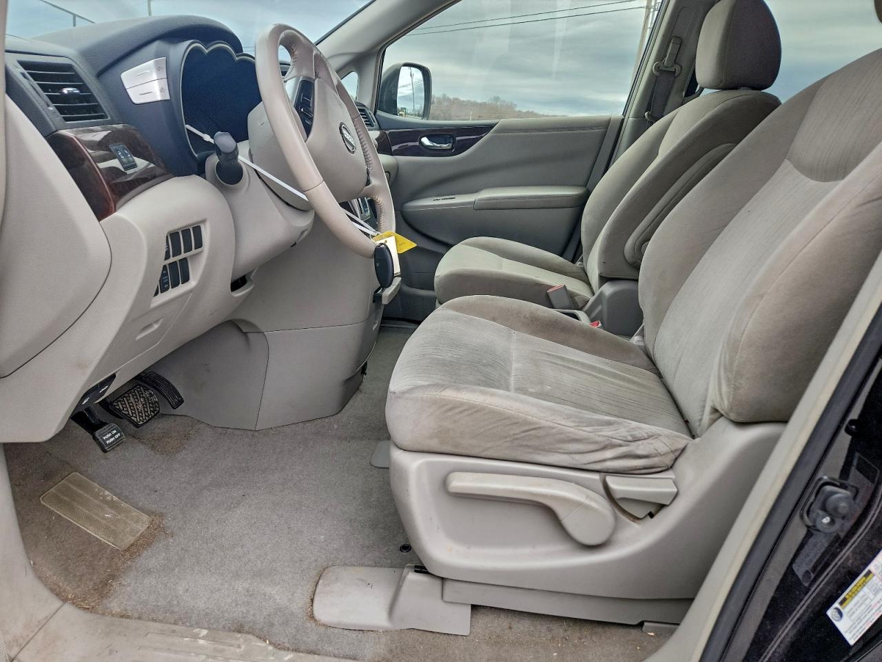 2015 NISSAN QUEST S photo 7