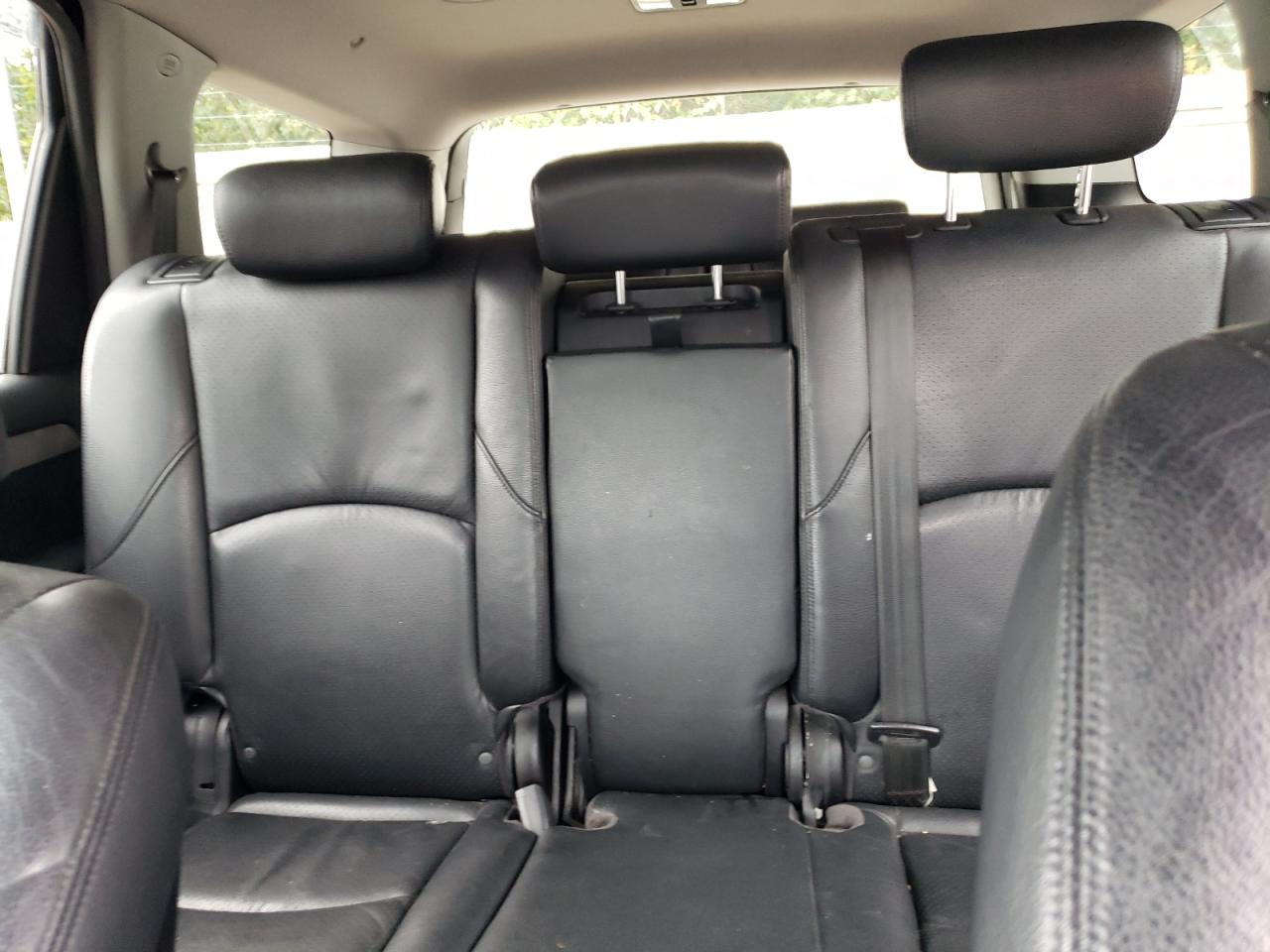 2009 KIA BORREGO LX photo 10