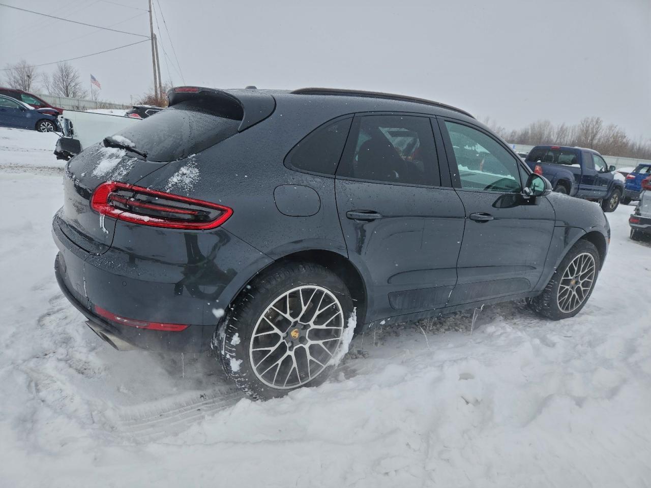 2018 PORSCHE MACAN S photo 3