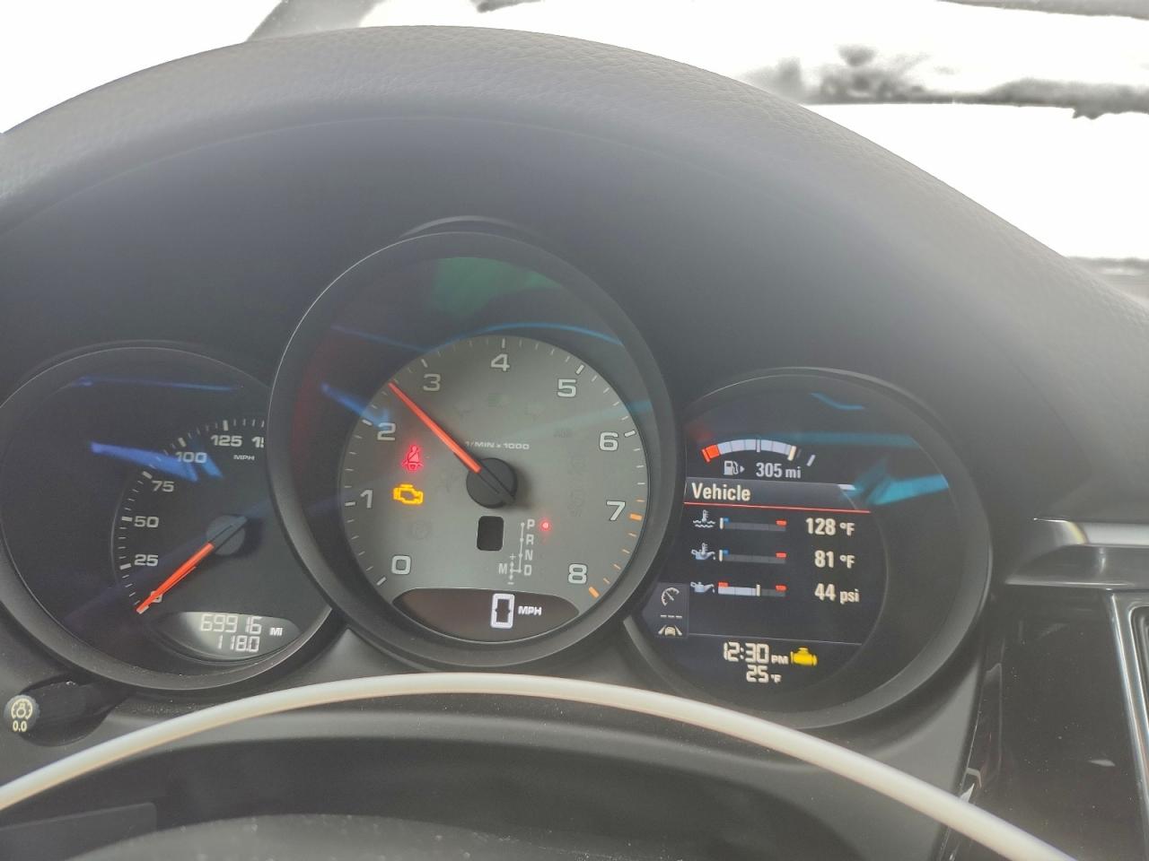 2018 PORSCHE MACAN S photo 9