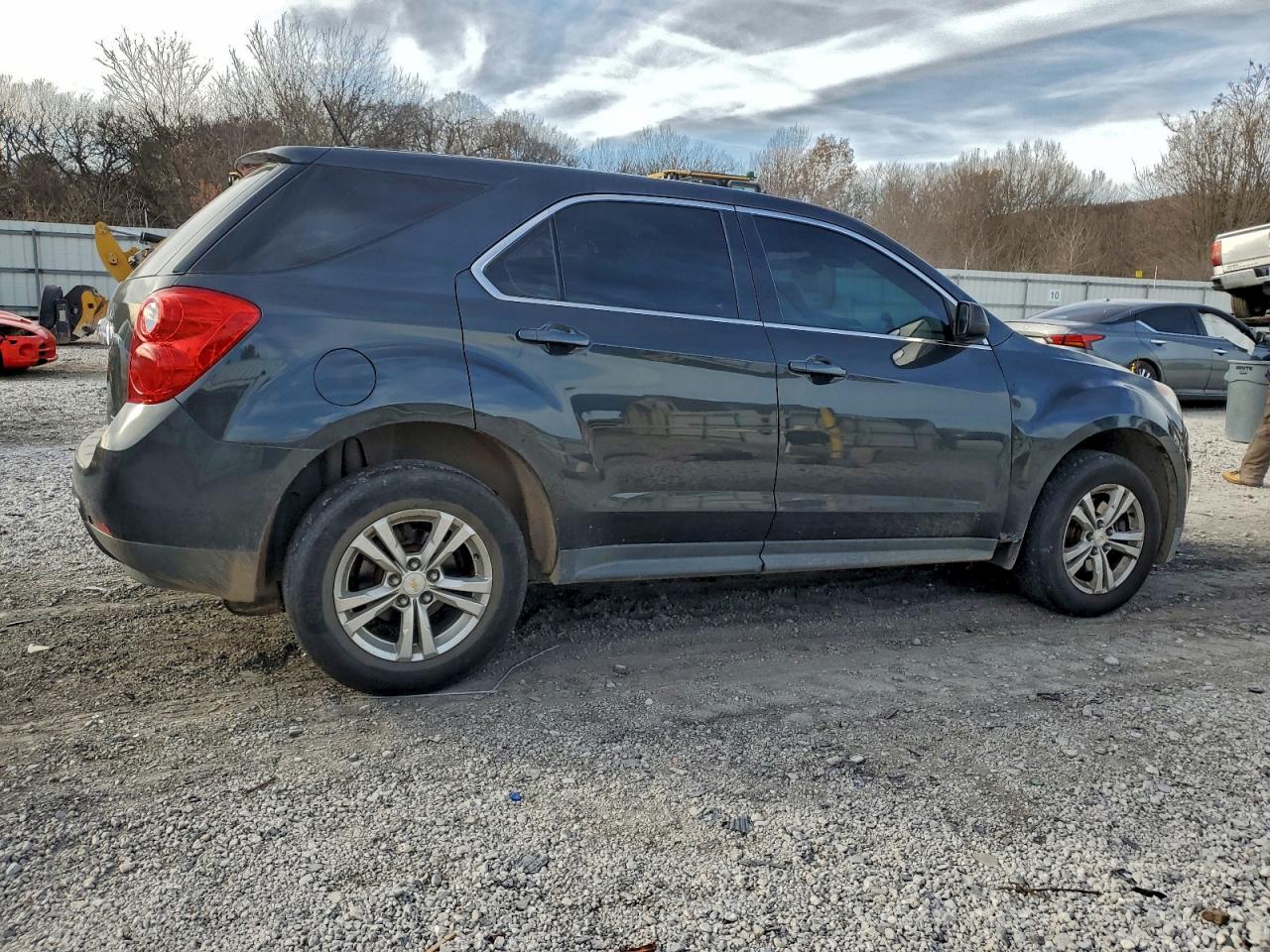 2014 CHEVROLET EQUINOX LS photo 3
