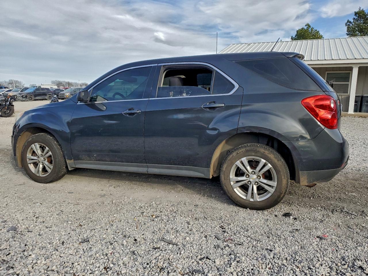 2014 CHEVROLET EQUINOX LS photo 2