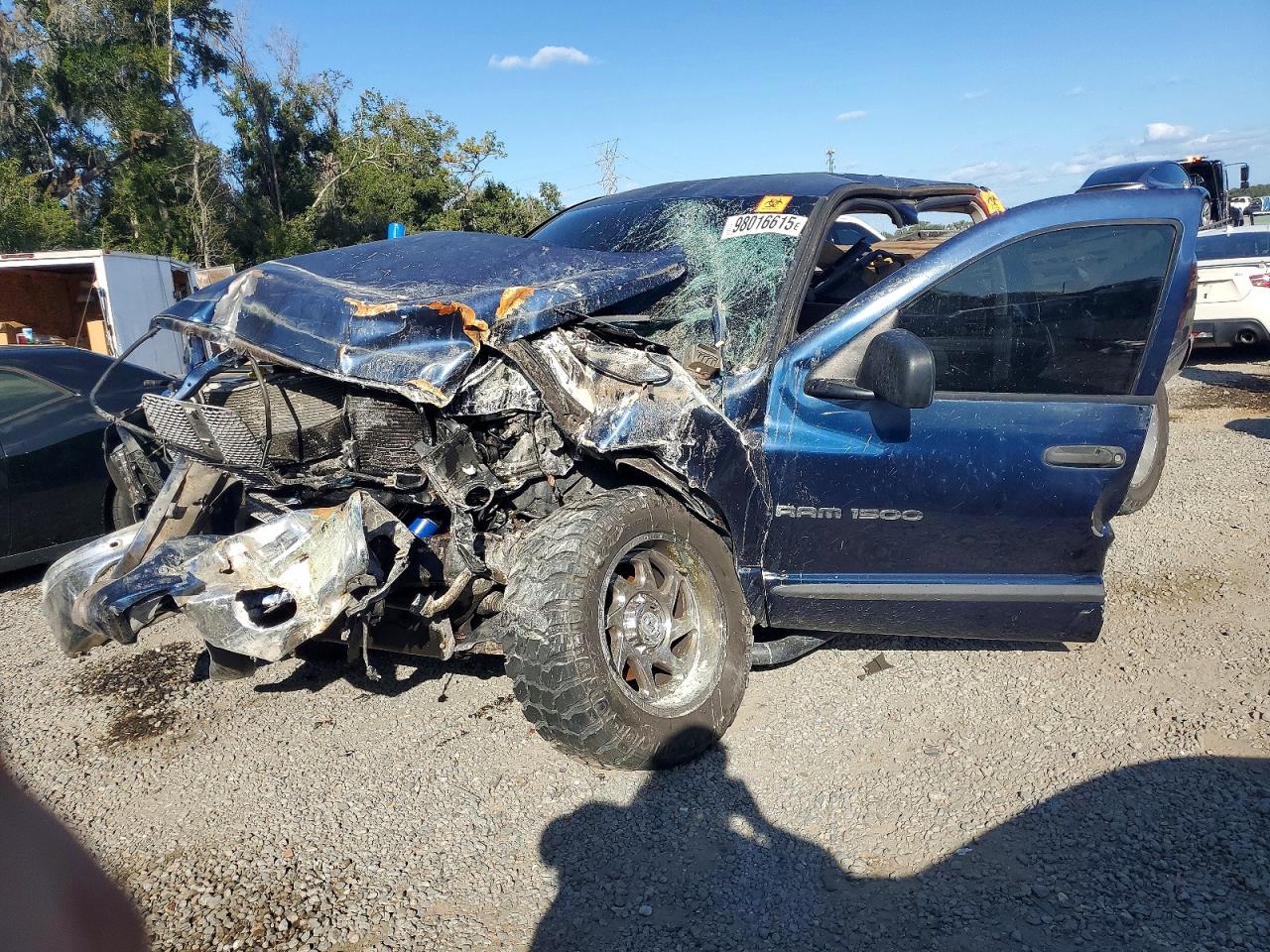 2002 DODGE RAM 1500 — FRONT END damage — photo 1