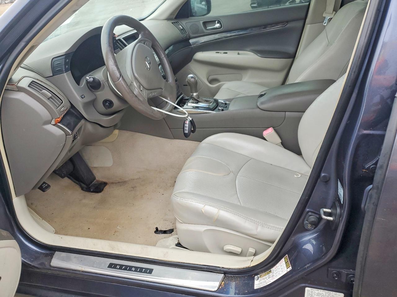 2012 INFINITI G37 photo 7