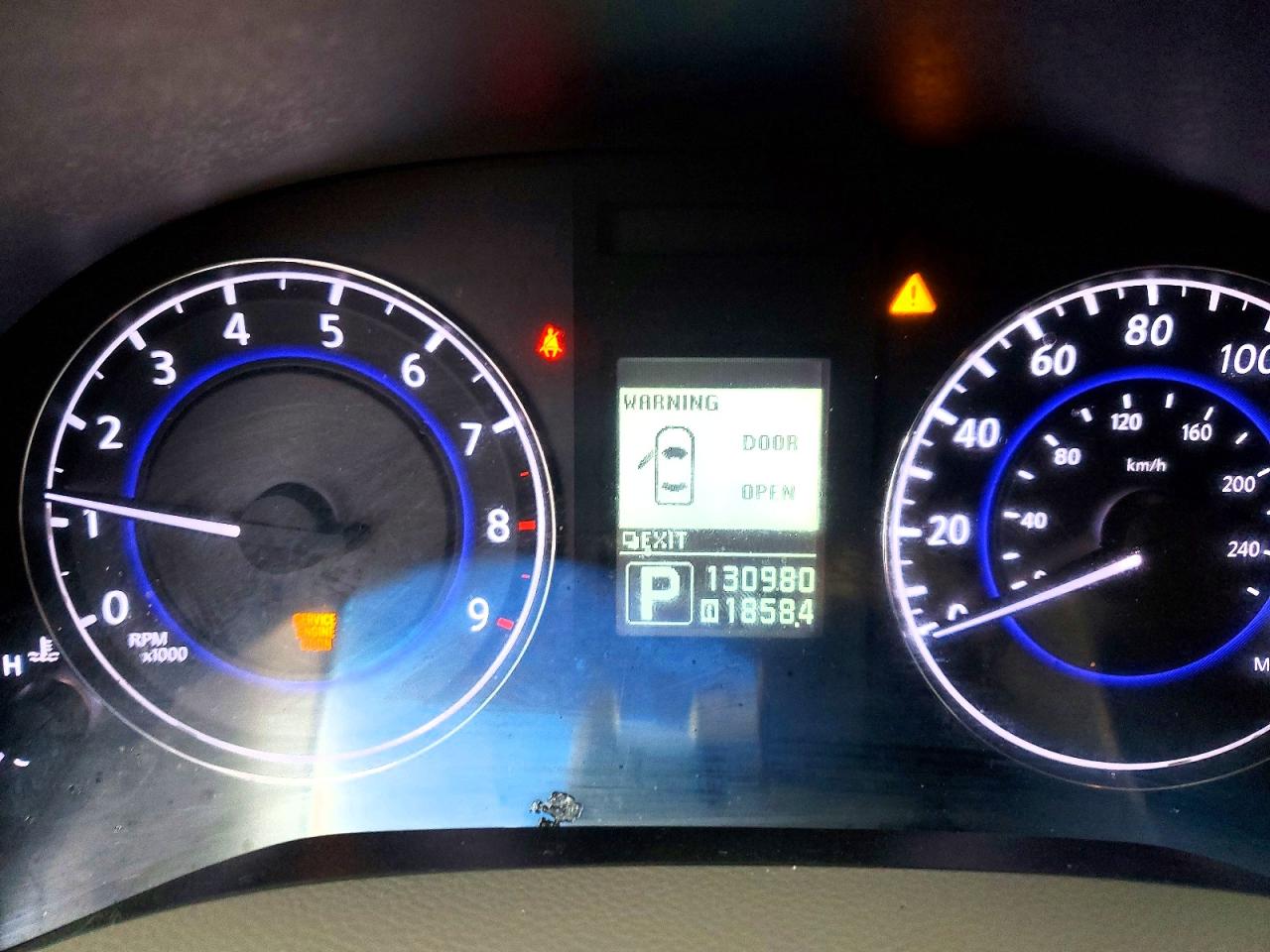 2012 INFINITI G37 photo 9