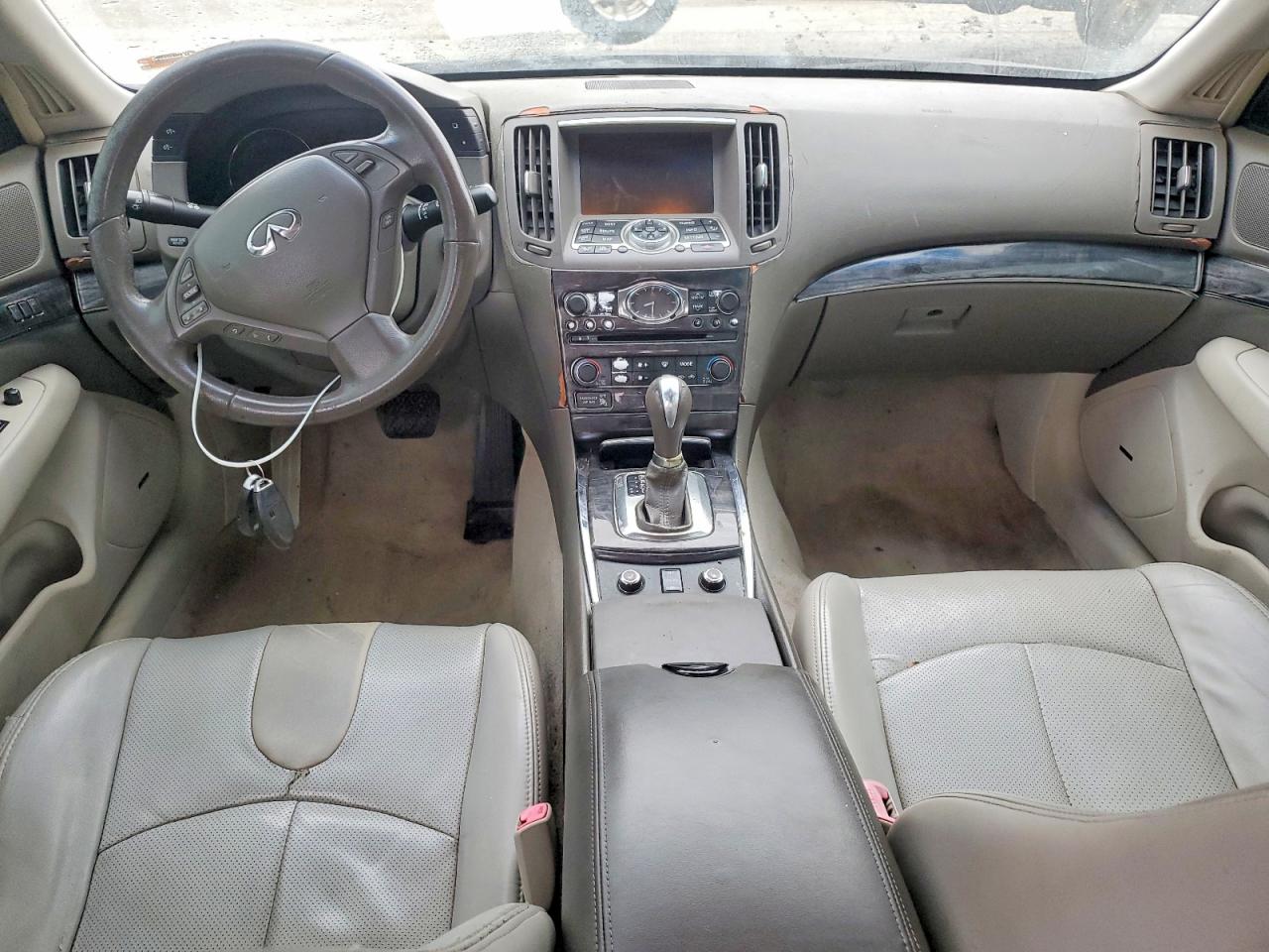 2012 INFINITI G37 photo 8