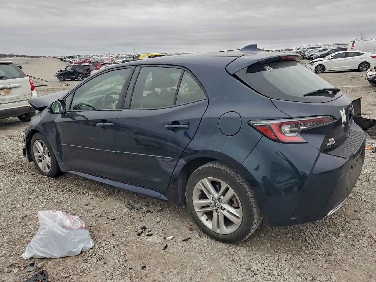 2020 TOYOTA COROLLA SE photo 2