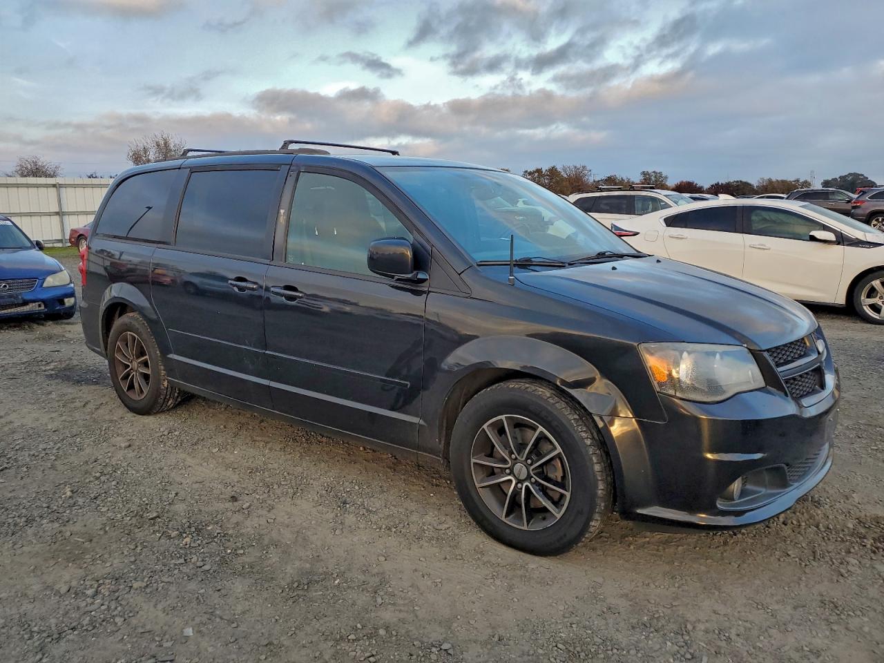 2015 DODGE GRAND CARAVAN R/T photo 7