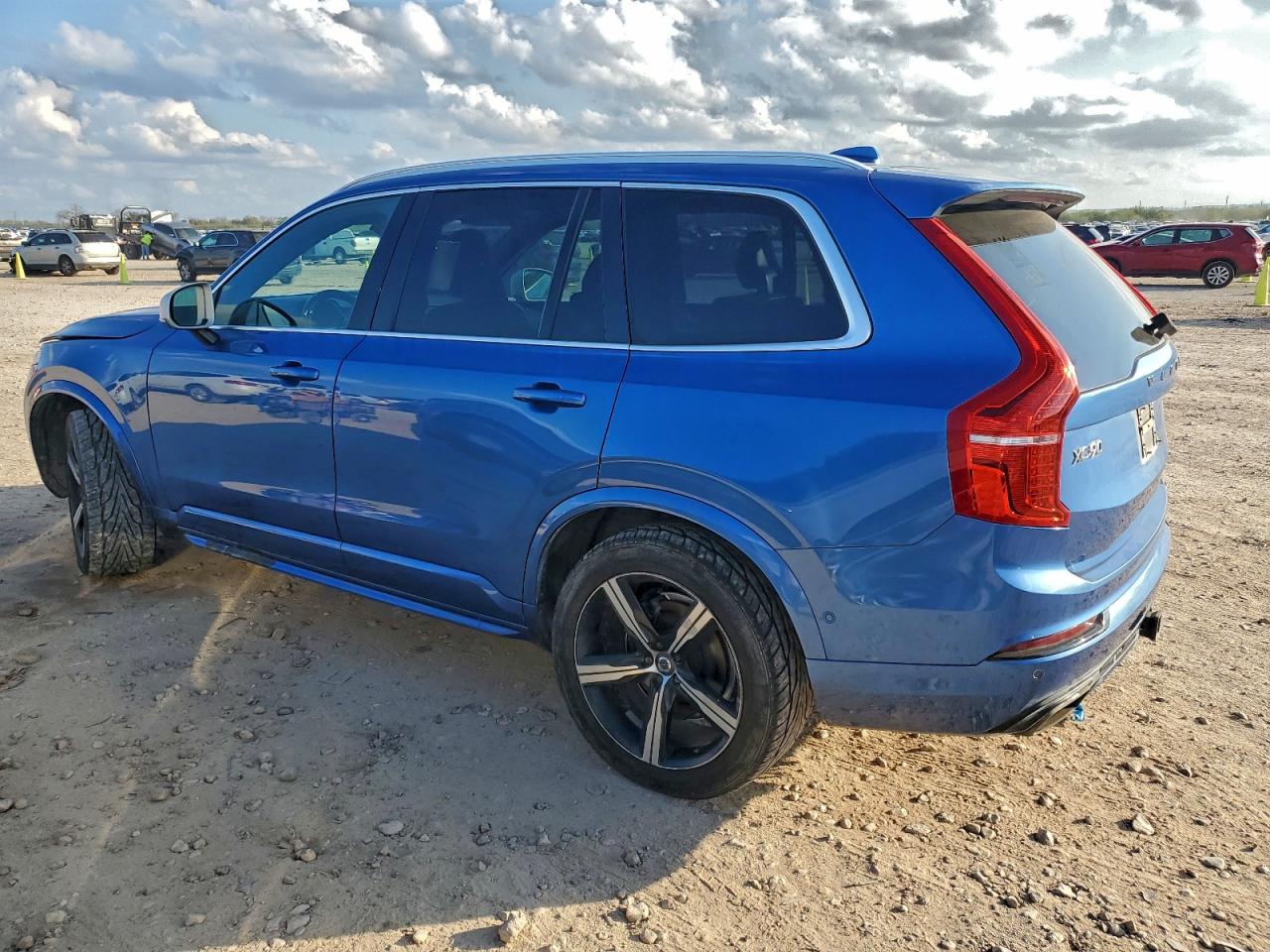 2017 VOLVO XC90 T6 photo 2