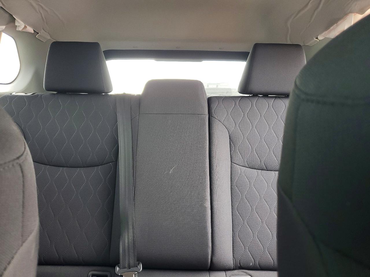 2023 TOYOTA COROLLA CROSS LE photo 10