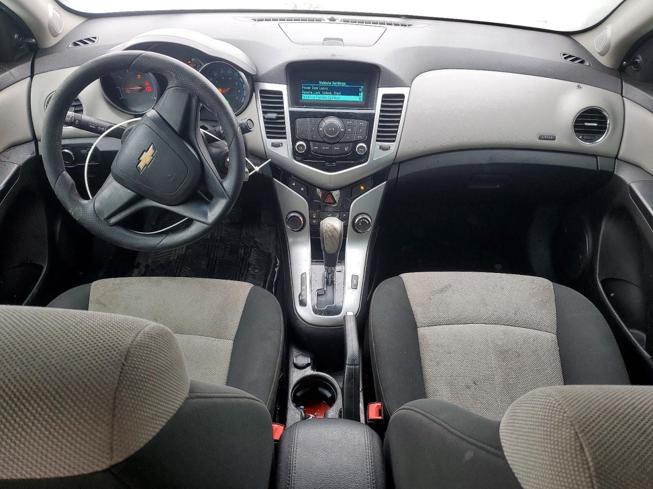 2011 CHEVROLET CRUZE LS photo 8