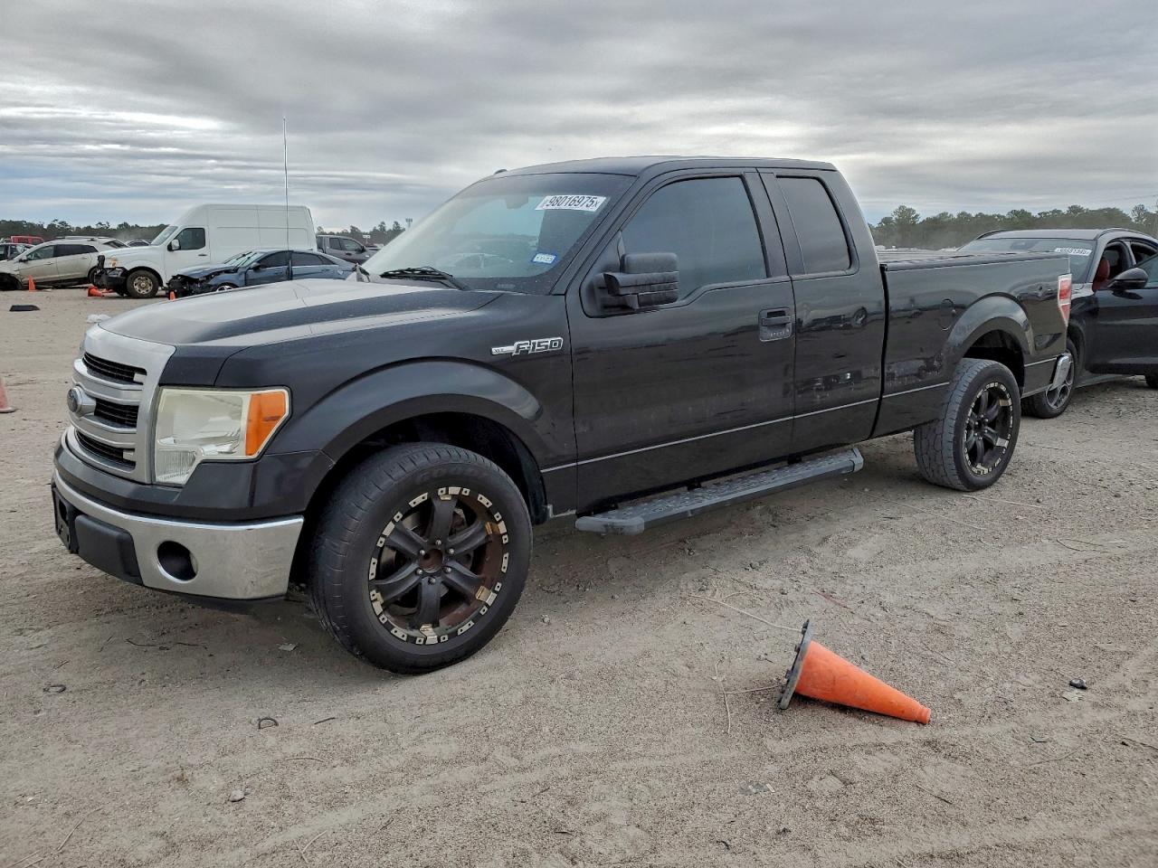 2013 FORD F150