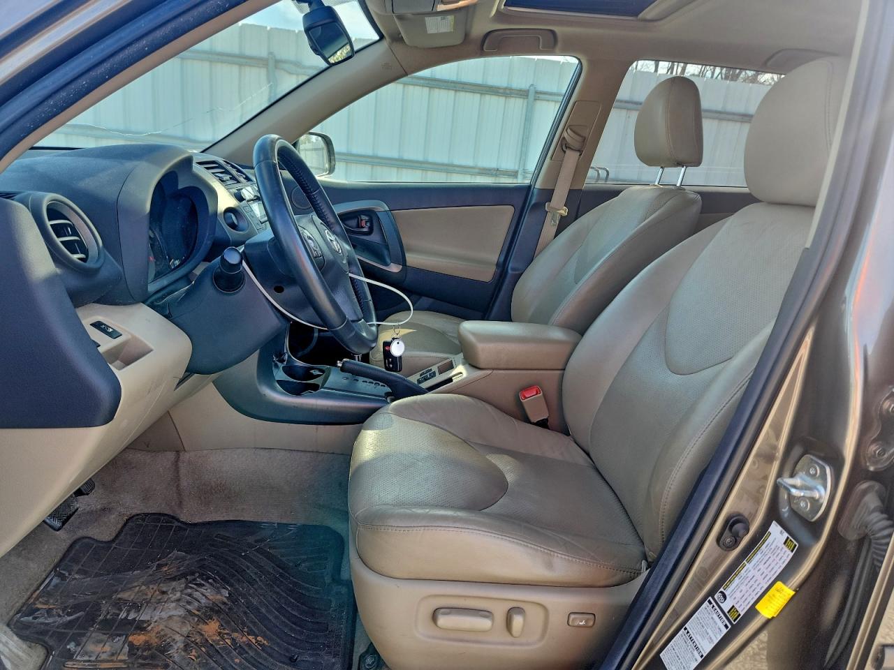 2011 TOYOTA RAV4 LIMITED photo 7