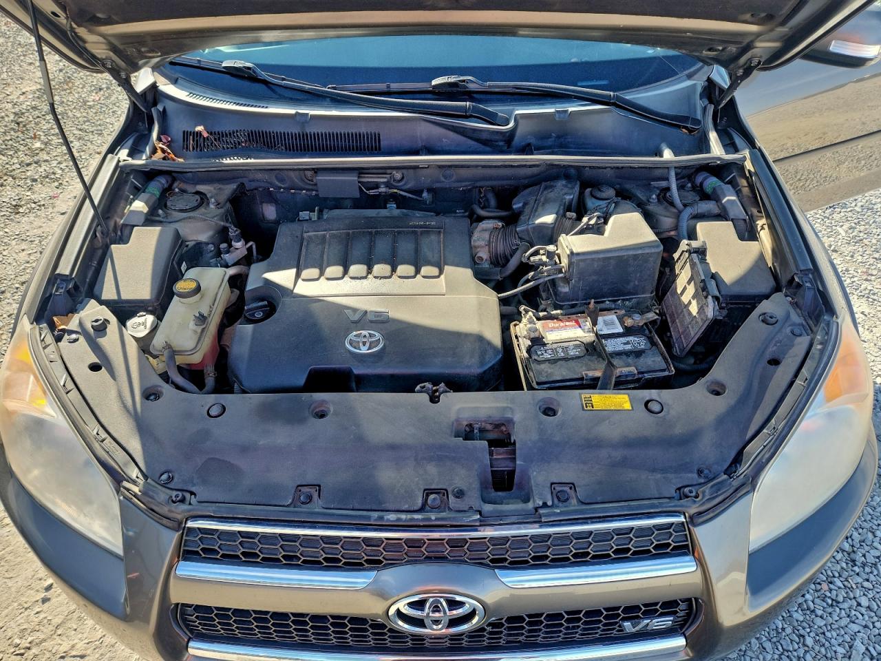 2011 TOYOTA RAV4 LIMITED photo 12
