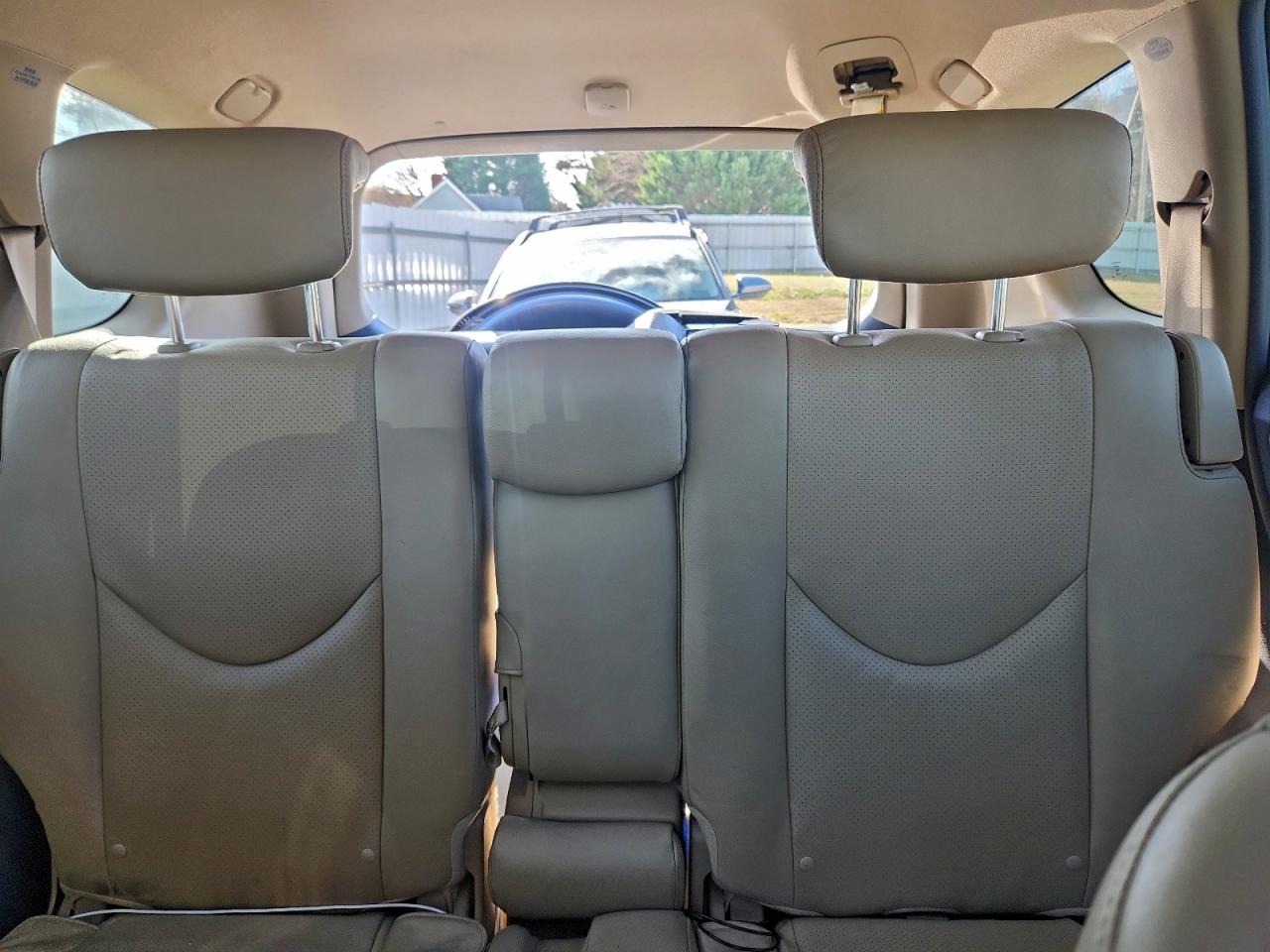 2011 TOYOTA RAV4 LIMITED photo 10