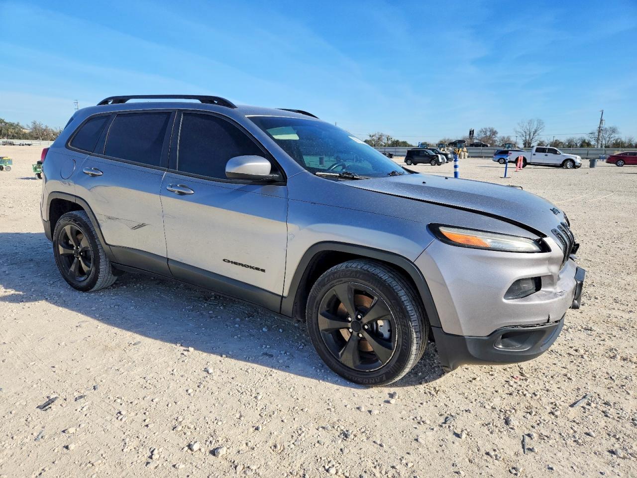 2016 JEEP CHEROKEE LATITUDE photo 4