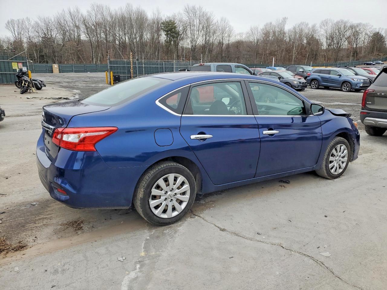 2019 NISSAN SENTRA S photo 3