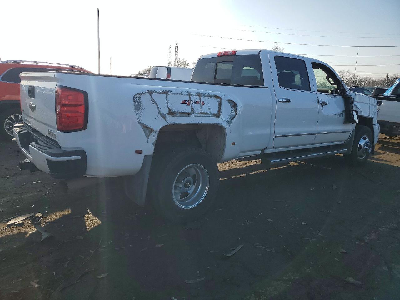 2018 CHEVROLET SILVERADO C1500 photo 3