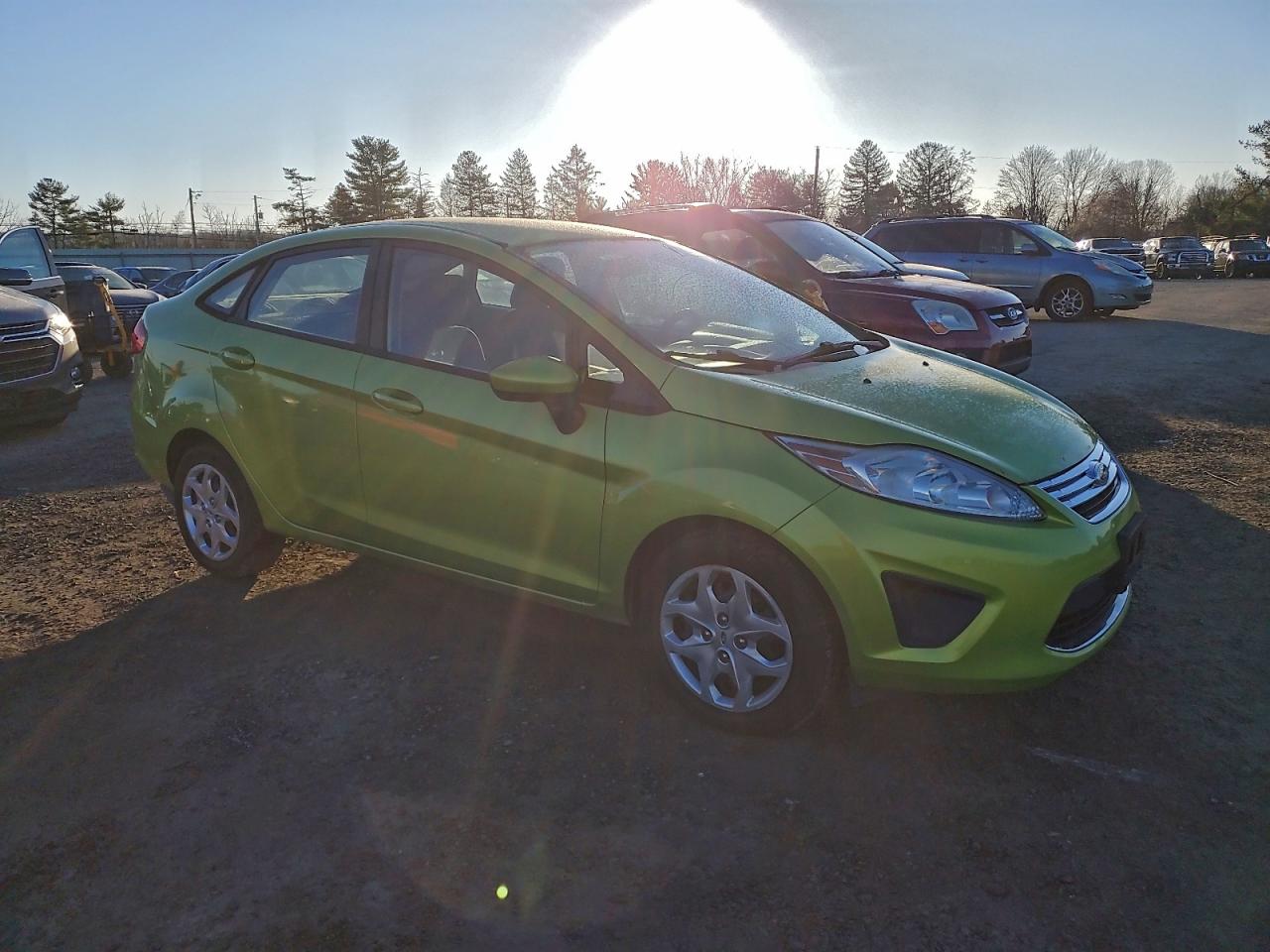 2011 FORD FIESTA SE photo 4