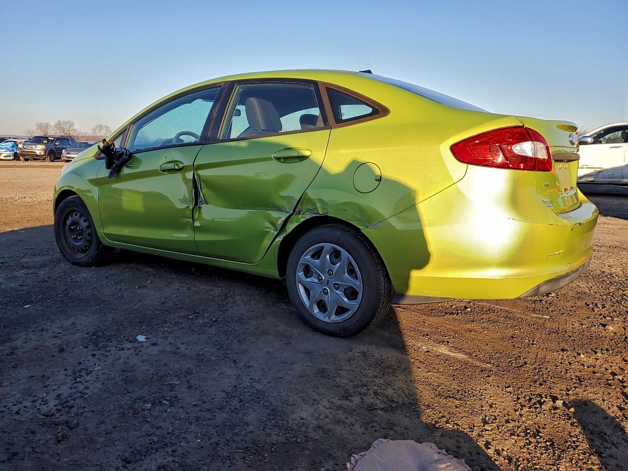2011 FORD FIESTA SE photo 2
