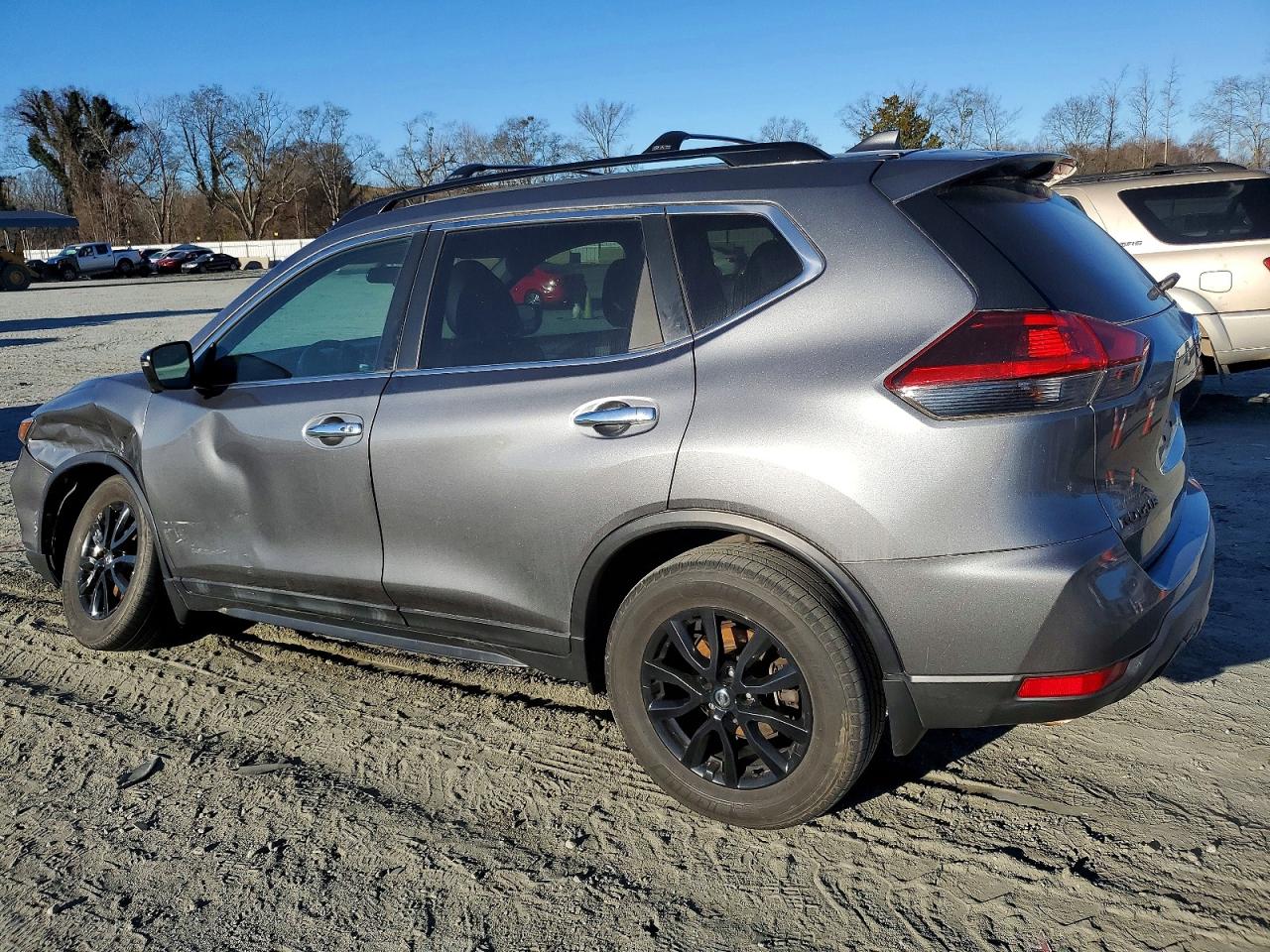2018 NISSAN ROGUE S photo 2